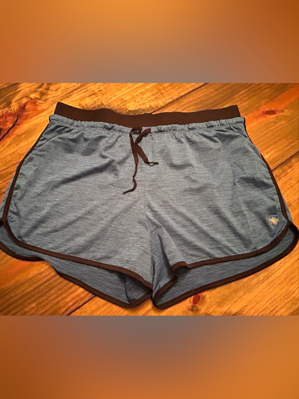 ✨Tek gear blue athletic shorts with dark trim